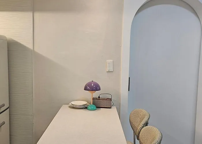 Modern, Cozy 2br In Yeonnam,hongdae,newly Opened Apartamento Seul