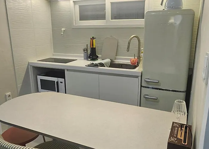 Modern, Cozy 2br In Yeonnam,hongdae,newly Opened