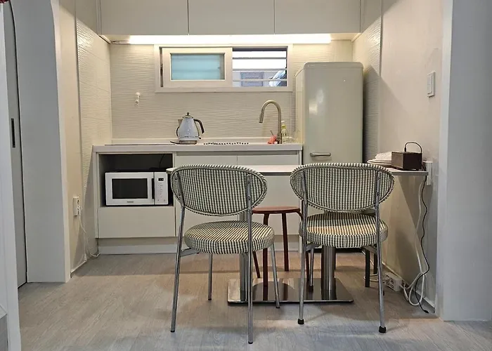 Modern, Cozy 2br In Yeonnam,hongdae,newly Opened